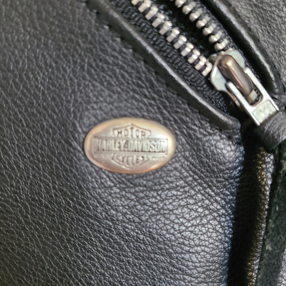 EUC Harley Davidson leather jacket - Picture 5 of 10